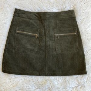 Francesca’s Green Corduroy Mini Skirt Size M New With Tags